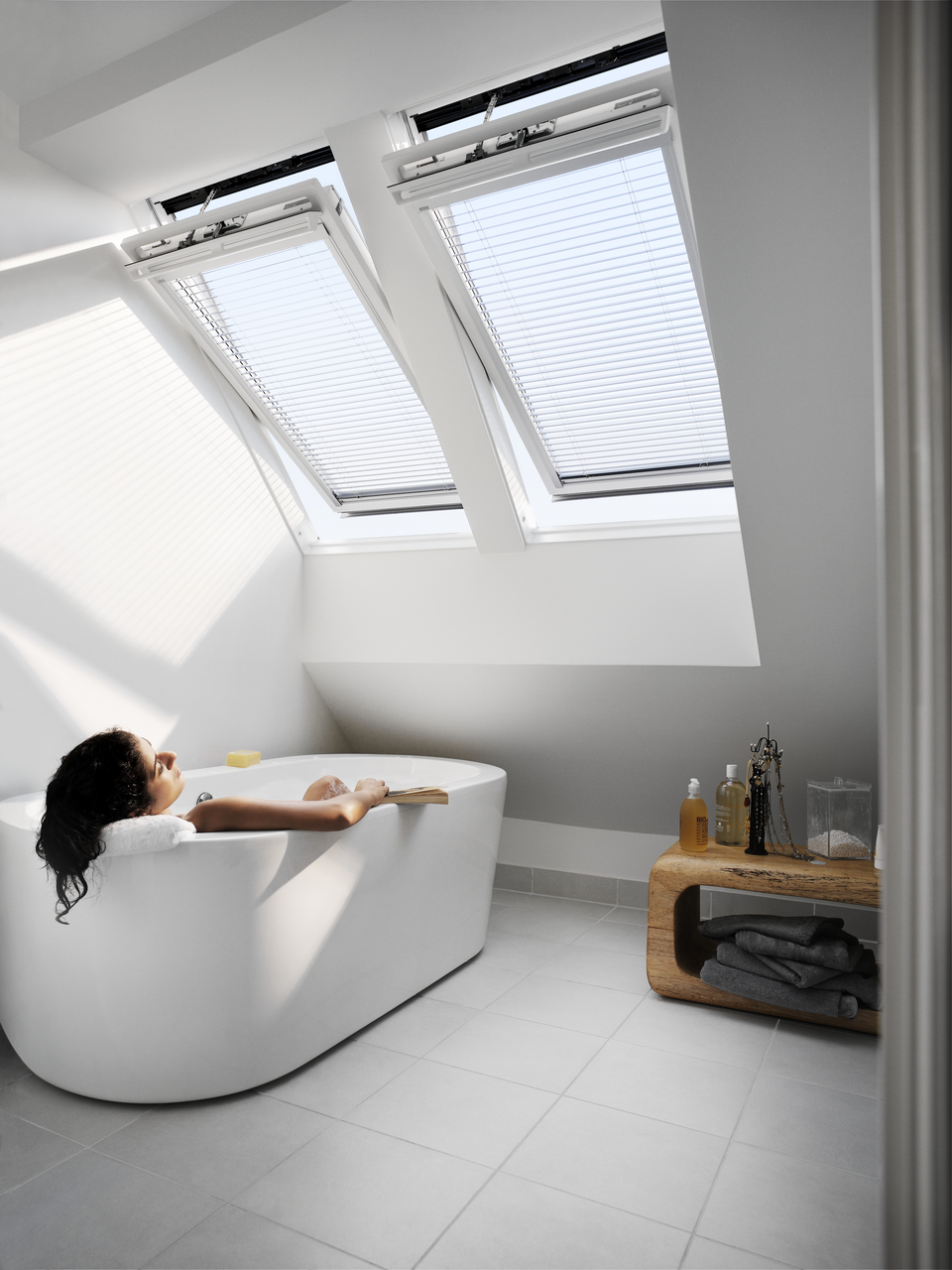 GGU 006630 VELUX INTEGRA - Fereastra de mansarda solara, Premium, din poliuretan