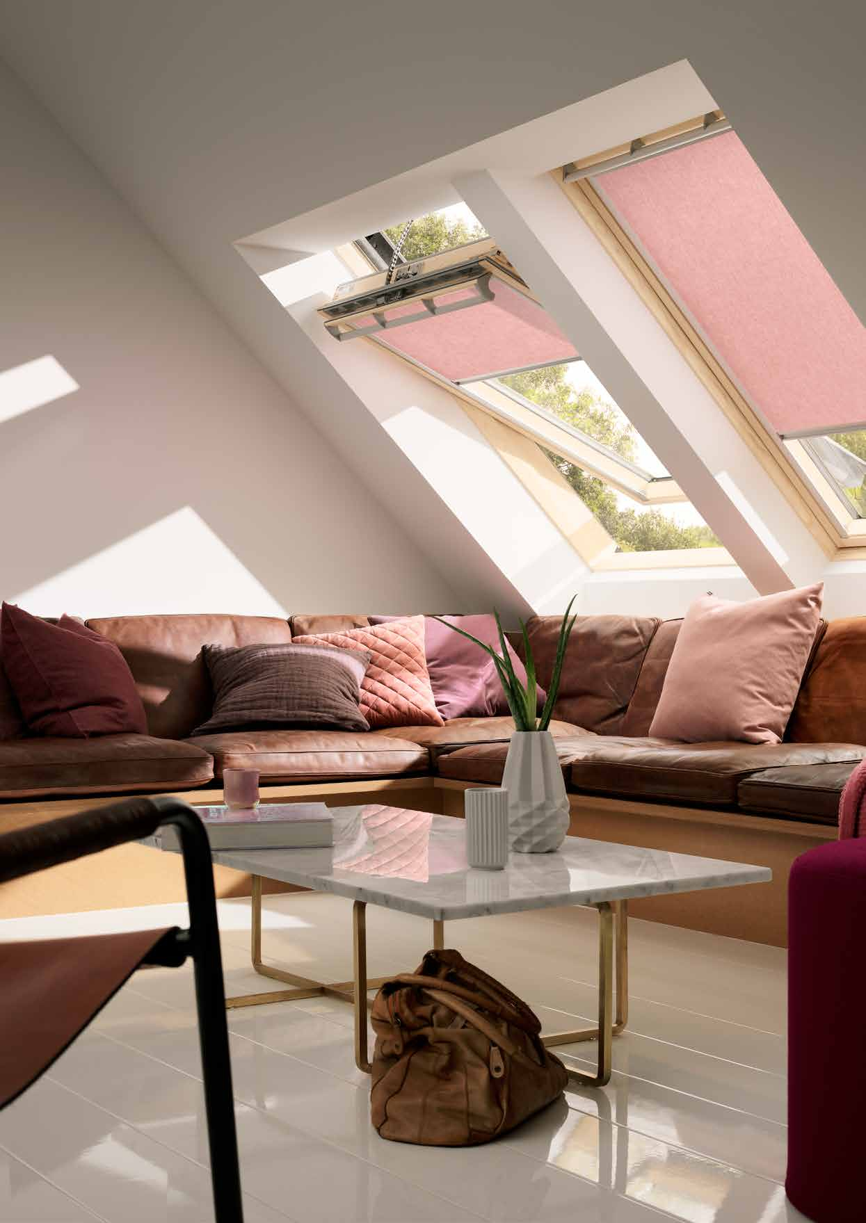 RHL - Rulou semi-transparent pentru ferestrele de mansarda VELUX