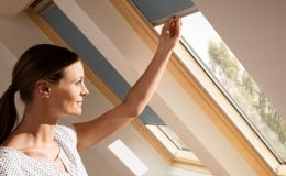 Rulouri decorative si parasolare VELUX